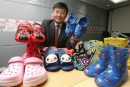 Chất gây ung thư trong giày dép từ Trung Quốc